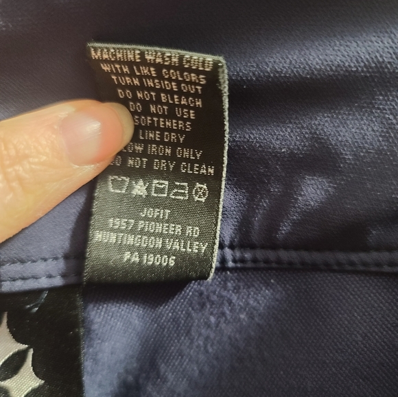 Shorts - Picture 4 of 9